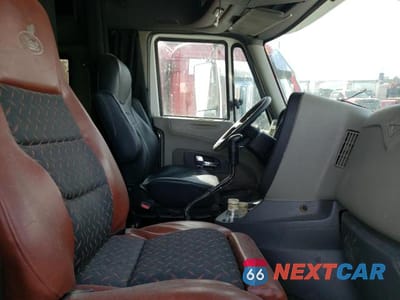 Piąte zdjęcie samochodu w środku: 2013 INTERNATIONAL PROSTAR VIN:1HSDHSJR9DJ337566 - miniatura