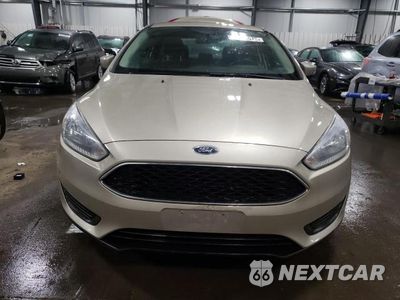 Piąte zdjęcie samochodu w środku: 2017 FORD FOCUS SE VIN:1FADP3F2XHL254726 - miniatura