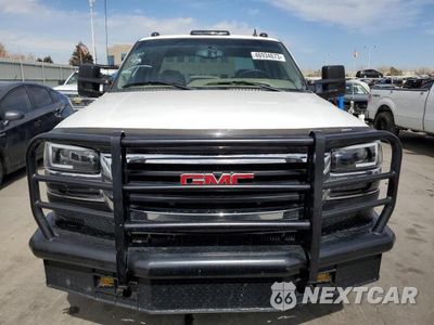 Piąte zdjęcie samochodu w środku: 2006 GMC SIERRA K2500 HEAVY DUTY VIN:1GTHK23D66F237279 - miniatura