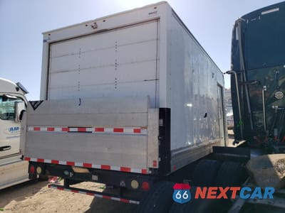 Czwarte zdjęcie samochodu z boku: 2018 CHEVROLET EXPRESS G3500 VIN:1HA3GTCG6JN003102 - miniatura