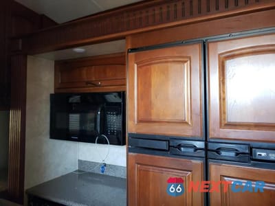 Zdjęcie 8 z 10 samochodu: 2014 KEYSTONE MONTANA VIN:4YDF34028E4700095 - miniatura