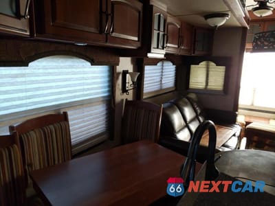 Zdjęcie 6 z 10 samochodu: 2014 KEYSTONE MONTANA VIN:4YDF34028E4700095 - miniatura
