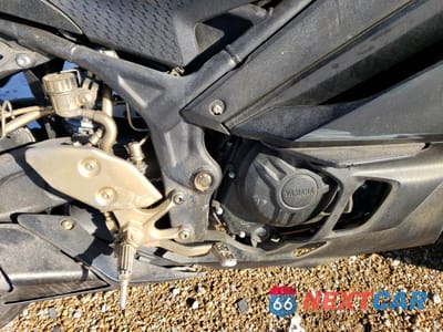 Zdjęcie 7 z 10 samochodu: 2023 YAMAHA YZFR3 A VIN:MH3RH18Y8PK010596 - miniatura