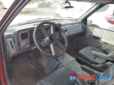 Zdjęcie 8 z 12 samochodu: 1990 GMC SIERRA K1500 VIN:1GTDK14K8LZ542458 - miniatura