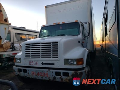 1999 INTERNATIONAL 4000 4700 1HTSCABM8XH604870 - główne zdjęcie licytacji z USA - miniatura