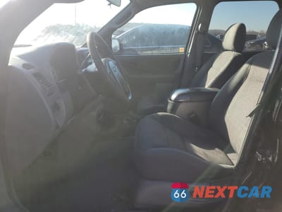 Zdjęcie 7 z 15 samochodu: 2002 FORD ESCAPE XLT VIN:1FMYU03152KB14963 - miniatura