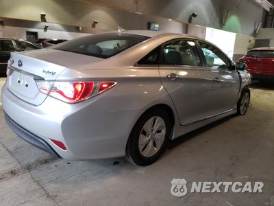 Trzecie zdjęcie samochodu z tyłu: 2013 HYUNDAI SONATA HYBRID VIN:KMHEC4A48DA083999 - miniatura