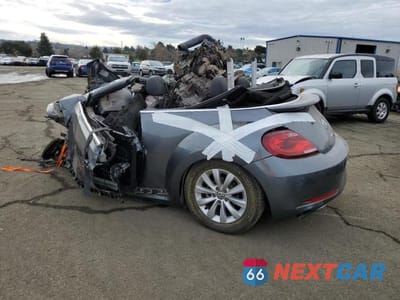 Drugie zdjęcie samochodu z przodu: 2018 VOLKSWAGEN BEETLE S VIN:3VW5DAATXJM515575 - miniatura