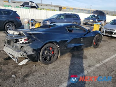 Trzecie zdjęcie samochodu z tyłu: 2022 CHEVROLET CORVETTE STINGRAY 2LT VIN:1G1YB3D45N5115059 - miniatura