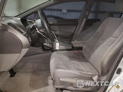 Zdjęcie 7 z 13 samochodu: 2008 HONDA CIVIC LX VIN:2HGFA16538H352384 - miniatura