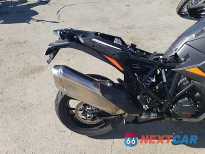 Zdjęcie 6 z 11 samochodu: 2023 KTM 1290 SUPER ADVENTURE S VIN:VBKV79403PM973293 - miniatura