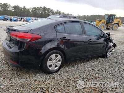 Trzecie zdjęcie samochodu z tyłu: 2017 KIA FORTE LX VIN:3KPFK4A78HE061705 - miniatura