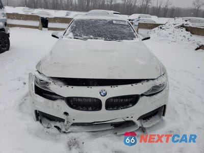 Piąte zdjęcie samochodu w środku: 2016 BMW M4 VIN:WBS3R9C56GK335608 - miniatura