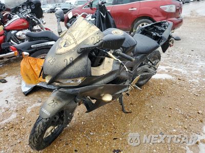 Drugie zdjęcie samochodu z przodu: 2023 YAMAHA YZFR3 A VIN:MH3RH18Y8PK010596 - miniatura