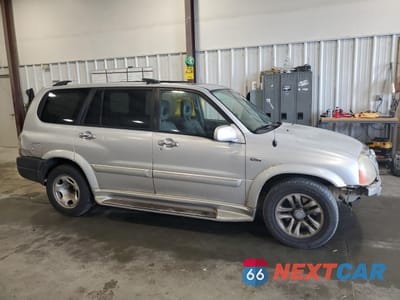 Czwarte zdjęcie samochodu z boku: 2004 SUZUKI XL7 EX VIN:JS3TY92V544101487 - miniatura