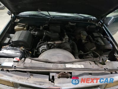 Zdjęcie 11 z 12 samochodu: 1998 CHEVROLET SUBURBAN C1500 VIN:3GNEC16R3WG133520 - miniatura