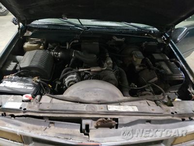 Zdjęcie 11 z 12 samochodu: 1998 CHEVROLET SUBURBAN C1500 VIN:3GNEC16R3WG133520 - miniatura