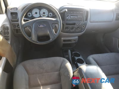 Zdjęcie 8 z 15 samochodu: 2002 FORD ESCAPE XLT VIN:1FMYU03152KB14963 - miniatura