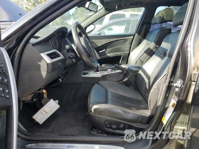 Zdjęcie 7 z 12 samochodu: 2006 BMW M5 VIN:WBSNB93536B583505 - miniatura