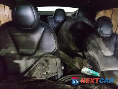 Zdjęcie 10 z 13 samochodu: 2021 TESLA MODEL S VIN:5YJSA1E47MF423673 - miniatura
