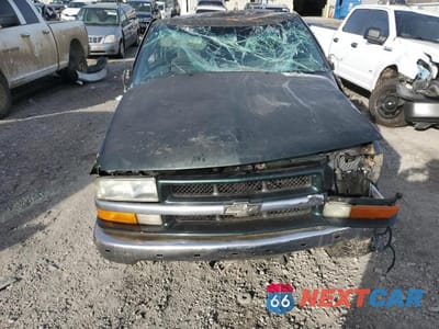 Piąte zdjęcie samochodu w środku: 2002 CHEVROLET S TRUCK S10 VIN:1GCDT13W52K168237 - miniatura