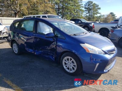 Czwarte zdjęcie samochodu z boku: 2012 TOYOTA PRIUS V VIN:JTDZN3EU0C3094017 - miniatura
