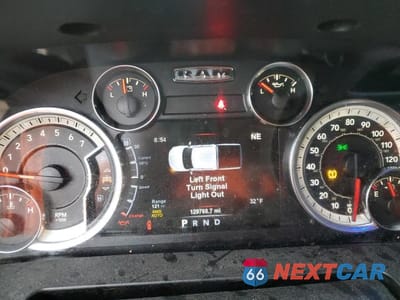 Zdjęcie 9 z 12 samochodu: 2017 RAM 1500 SLT VIN:3C6RR7LT7HG575240 - miniatura