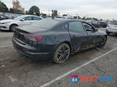 Trzecie zdjęcie samochodu z tyłu: 2022 MASERATI QUATTROPORTE TROFEO VIN:ZAM56ZPT2NX398976 - miniatura