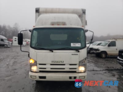 Piąte zdjęcie samochodu w środku: 2014 ISUZU NPR HD VIN:54DC4W1B2ES803484 - miniatura