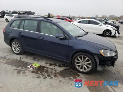 Czwarte zdjęcie samochodu z boku: 2016 VOLKSWAGEN GOLF SPORTWAGEN S VIN:3VWC17AU4GM515527 - miniatura