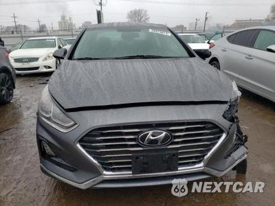 Piąte zdjęcie samochodu w środku: 2019 HYUNDAI SONATA SE VIN:5NPE24AF5KH817061 - miniatura