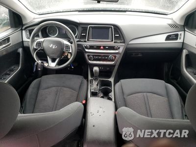 Zdjęcie 8 z 12 samochodu: 2019 HYUNDAI SONATA SE VIN:5NPE24AF5KH817061 - miniatura