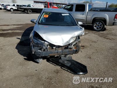 Piąte zdjęcie samochodu w środku: 2018 TOYOTA COROLLA LE VIN:5YFBPRHEXJP743894 - miniatura