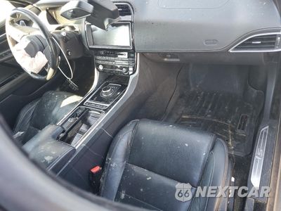 Zdjęcie 8 z 14 samochodu: 2018 JAGUAR XE S VIN:SAJAM4FV4JCP17733 - miniatura