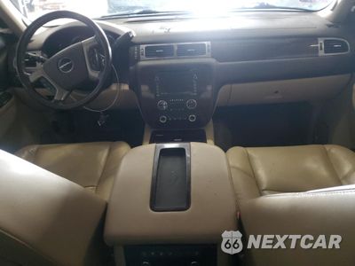 Zdjęcie 8 z 13 samochodu: 2011 GMC YUKON DENALI VIN:1GKS2EEF4BR312970 - miniatura