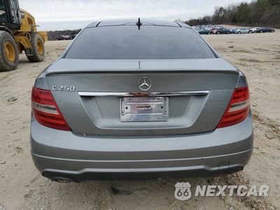 Zdjęcie 6 z 14 samochodu: 2013 MERCEDES-BENZ C 250 VIN:WDDGJ4HB4DF998459 - miniatura