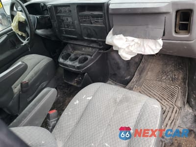 Zdjęcie 8 z 13 samochodu: 2006 CHEVROLET EXPRESS G2500 VIN:1GCGG25VX61270317 - miniatura