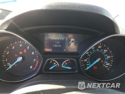 Zdjęcie 9 z 13 samochodu: 2015 FORD ESCAPE SE VIN:1FMCU0G71FUC88158 - miniatura