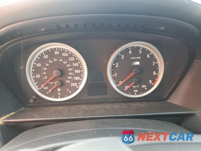 Zdjęcie 9 z 12 samochodu: 2006 BMW M5 VIN:WBSNB93536B583505 - miniatura