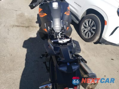 Zdjęcie 9 z 11 samochodu: 2023 KTM 1290 SUPER ADVENTURE S VIN:VBKV79403PM973293 - miniatura