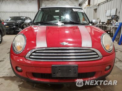 Piąte zdjęcie samochodu w środku: 2010 MINI COOPER CLUBMAN VIN:WMWML3C59ATX50995 - miniatura