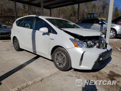 Czwarte zdjęcie samochodu z boku: 2015 TOYOTA PRIUS V VIN:JTDZN3EU7FJ038849 - miniatura