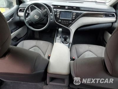 Zdjęcie 8 z 13 samochodu: 2018 TOYOTA CAMRY L VIN:4T1B11HK6JU005856 - miniatura