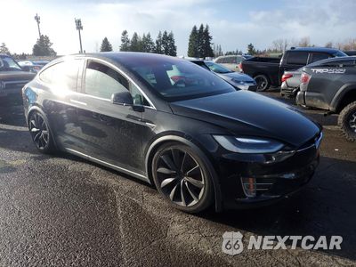 Czwarte zdjęcie samochodu z boku: 2016 TESLA MODEL X VIN:5YJXCAE25GF022402 - miniatura