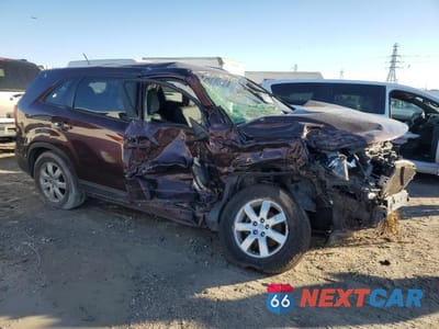 Czwarte zdjęcie samochodu z boku: 2012 KIA SORENTO LX VIN:5XYKT3A67CG301982 - miniatura