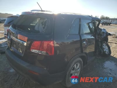 Trzecie zdjęcie samochodu z tyłu: 2012 KIA SORENTO LX VIN:5XYKT3A67CG301982 - miniatura