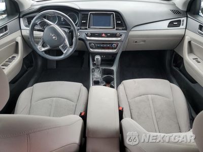 Zdjęcie 8 z 12 samochodu: 2018 HYUNDAI SONATA SPORT VIN:5NPE34AF2JH629545 - miniatura