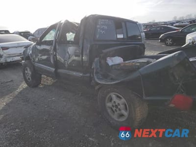 Drugie zdjęcie samochodu z przodu: 2002 CHEVROLET S TRUCK S10 VIN:1GCDT13W52K168237 - miniatura