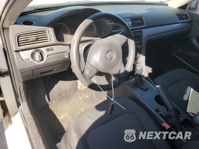 Zdjęcie 8 z 17 samochodu: 2012 VOLKSWAGEN PASSAT S VIN:1VWAP7A37CC010767 - miniatura