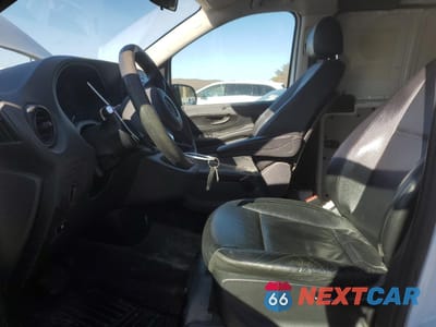 Zdjęcie 7 z 13 samochodu: 2016 MERCEDES-BENZ METRIS VIN:WD3PG2EA8G3198515 - miniatura